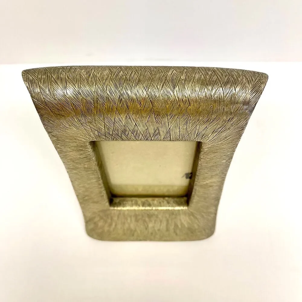 Modernist Silver Ceramic Wave Picture Frame 3.5X5 Self Standing-Scroll Design